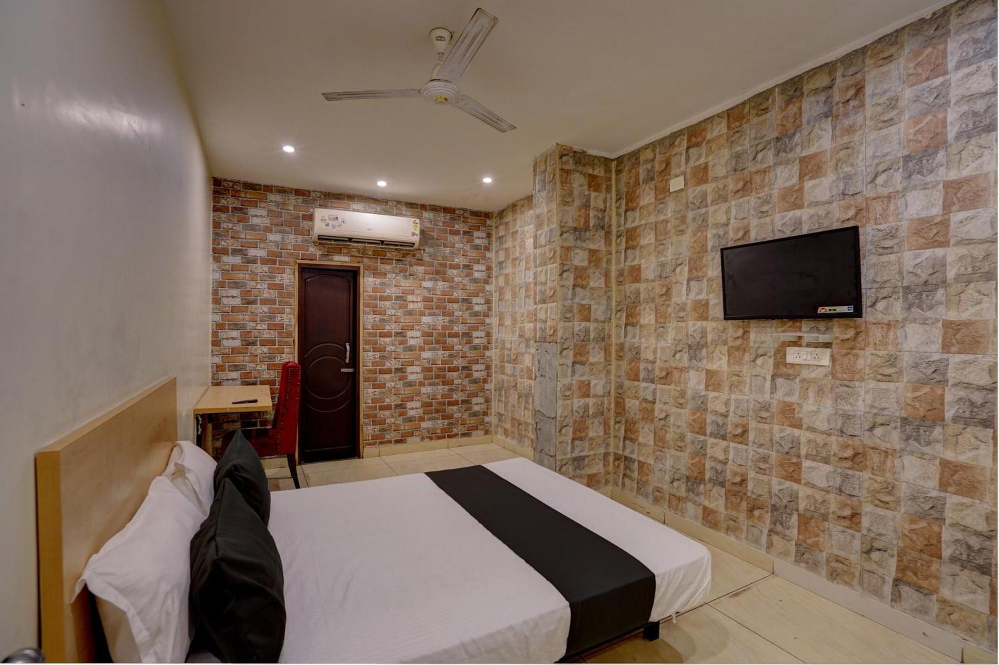 Hotel O Blue Vibes Meerut Exterior foto
